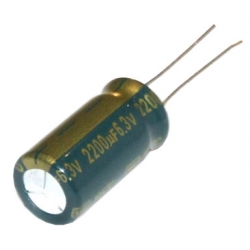 Kondensator Elektrolityczny 2200 µF (6,3V)